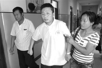 智障男子被敬老院雇给他人放羊8年后逃脱